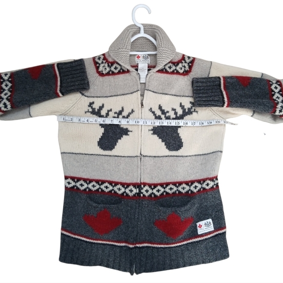 Hudson's Bay Canada Olympic Cowichan Zip Sweater - Unisex Large, 21" PTP - Picture 12 of 15